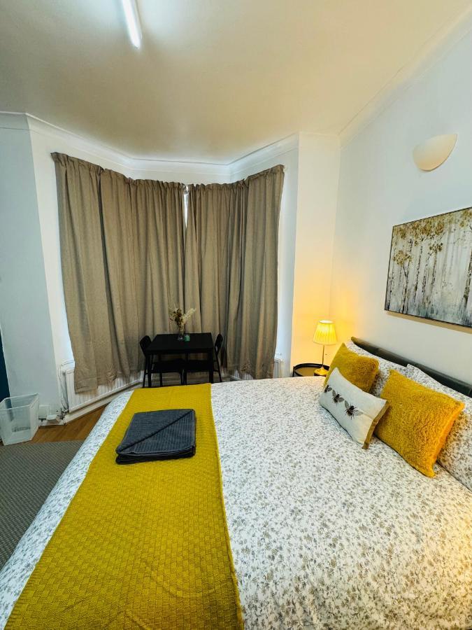 2 Bedrooms House Near Central London Bagian luar foto