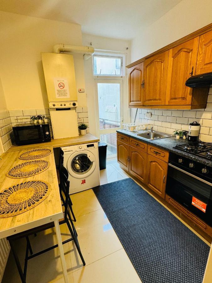 2 Bedrooms House Near Central London Bagian luar foto