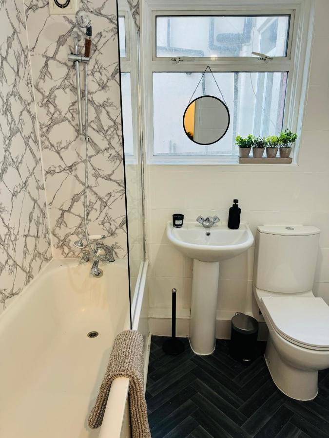2 Bedrooms House Near Central London Bagian luar foto