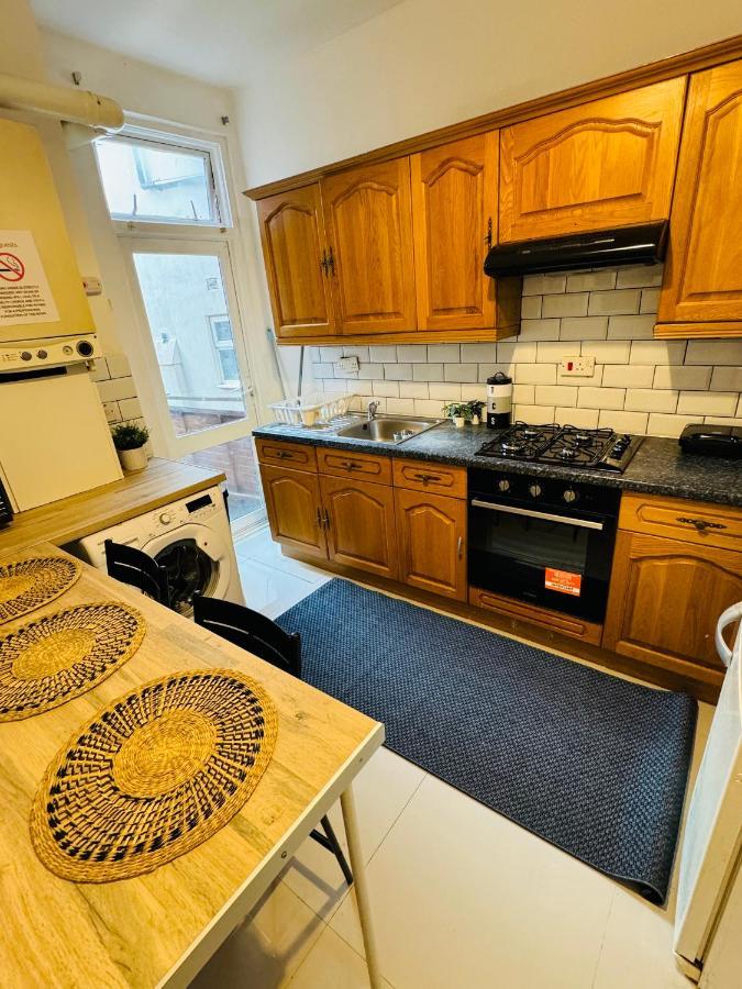 2 Bedrooms House Near Central London Bagian luar foto